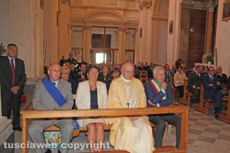 Viterbo - Il consigliere Mario Quintarelli, il vescovo Lino Fumagalli la prefetta Rita Piermatti e il sindaco Leonardo Michelini