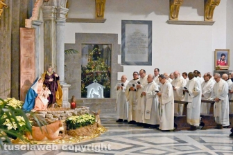 La Quercia - Il vescovo Orazio Francesco Piazza chiude il Giubileo