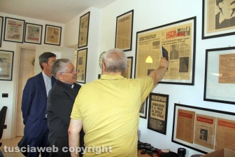 Il vescovo Orazio Francesco Piazza in visita a Tusciaweb