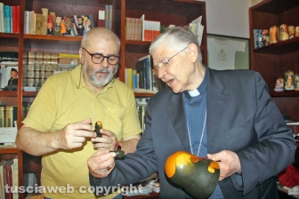 Il vescovo Orazio Francesco Piazza in visita a Tusciaweb