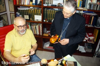 Il vescovo Orazio Francesco Piazza in visita a Tusciaweb