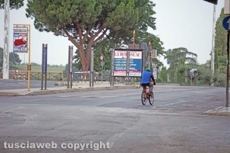 Il viaggio in bicicletta del bracciante straniero