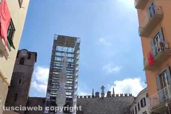 Il cuore di Santa Rosa sull'elicottero