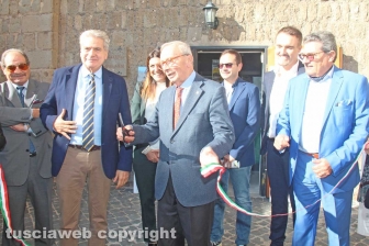 Viterbo - Il workshop di VisiTuscia - Il taglio del nastro