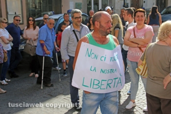 La protesta a piazza delle Erbe
