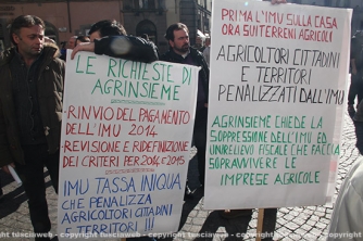 Imu, la protesta degli agricoltori