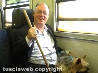 Il pellegrino Martin Shaw sul trenino