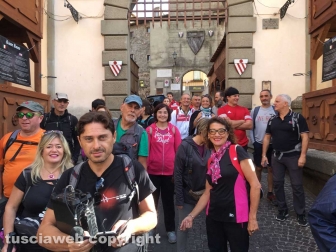 In cammino sulle vie dell'esilio di santa Rosa