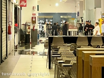 Viterbo - Evacuato il centro commerciale di via Garbini