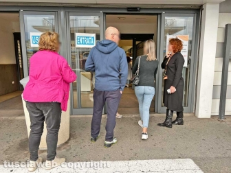 Viterbo - Evacuato il centro commerciale di via Garbini