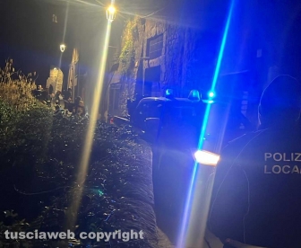 Viterbo - Incendio in via delle Caprarecce