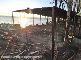 Montefiascone - In fiamme ristorante sul lago