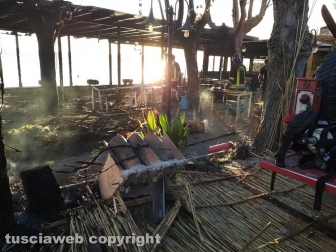 Montefiascone - In fiamme ristorante sul lago