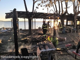 Montefiascone - In fiamme ristorante sul lago