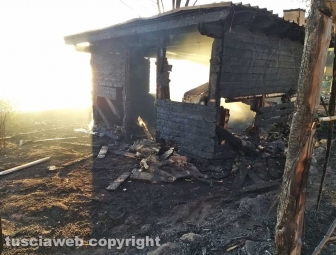Montefiascone - In fiamme ristorante sul lago