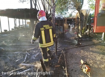 Montefiascone - In fiamme ristorante sul lago