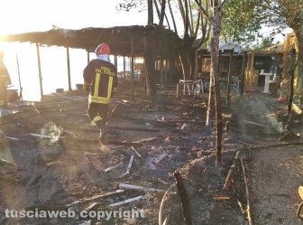 Montefiascone - In fiamme ristorante sul lago