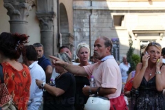 Santa Rosa - In fila per i biglietti