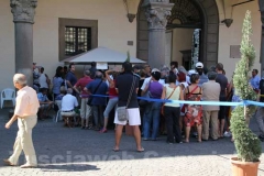 Santa Rosa - In fila per i biglietti