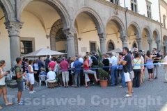 Santa Rosa - In fila per i biglietti