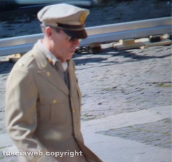 Catch-22 - Nel cast c'è anche Hugh Laurie ("Dr. House")