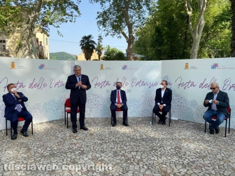 Inaugurata la Festa delle ortensie a Bolsena