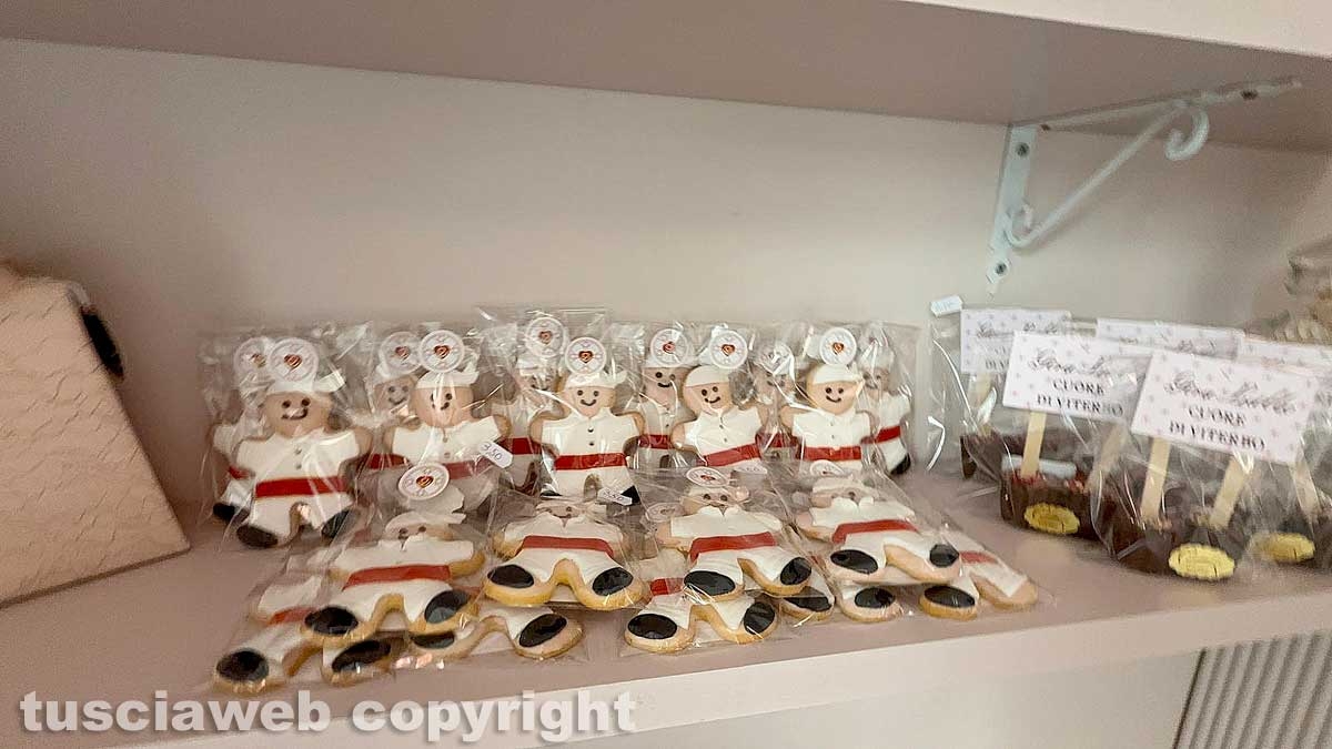 Inaugurazione del Cuore di Viterbo - I dolci a forma di facchino