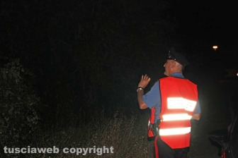 Viterbo - Rifiuti in fiamme sulla Tangenziale - I carabinieri