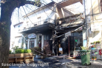 Incendio al bar Black out