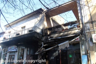 Incendio al bar Black out