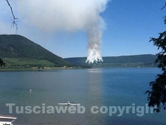 Incendio al lago di Vico