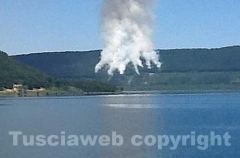 Incendio al lago di Vico