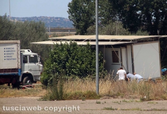 Viterbo - Vasto incendio al cimitero San Lazzaro - L'intervento dei soccorritori