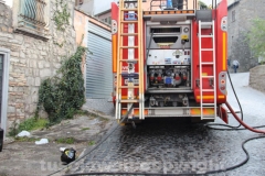 Incendio alla chiesa sconsacrata di via Faul