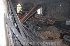 Incendio alla chiesa sconsacrata di via Faul