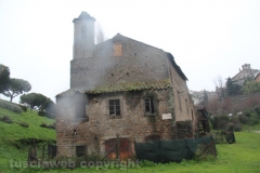 Viterbo - Incendio all\'ex chiesa di santa Croce
