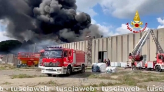 Bagnoregio - Incendio allo stabilimento ex Alta