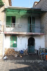 La casa andata a fuoco