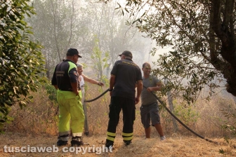 Incendio in strada Quartuccio