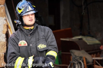 Incendio in strada Valore