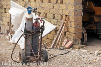 Incendio in strada Valore