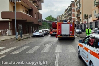 Viterbo - Incendio in un palazzo in via Belluno