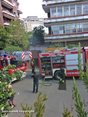 Incendio in via Garbini - Foto di Lietta Granato