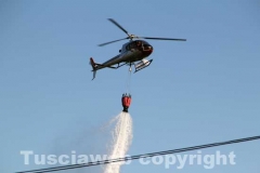 Incendio a ridosso dell\'ospedale