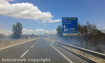 Incendio sulla Superstrada