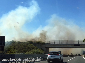 Incendio sulla Superstrada