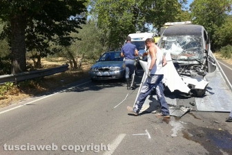 Incidente stradale sulla Cassia sud