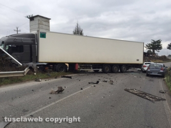 Sutri - Incidente sulla Cassia, 4 feriti