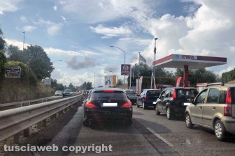 Viterbo - Scontro tra due auto sul Semianello