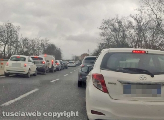 Viterbo - Incidente sulla superstrada - Traffico in tilt